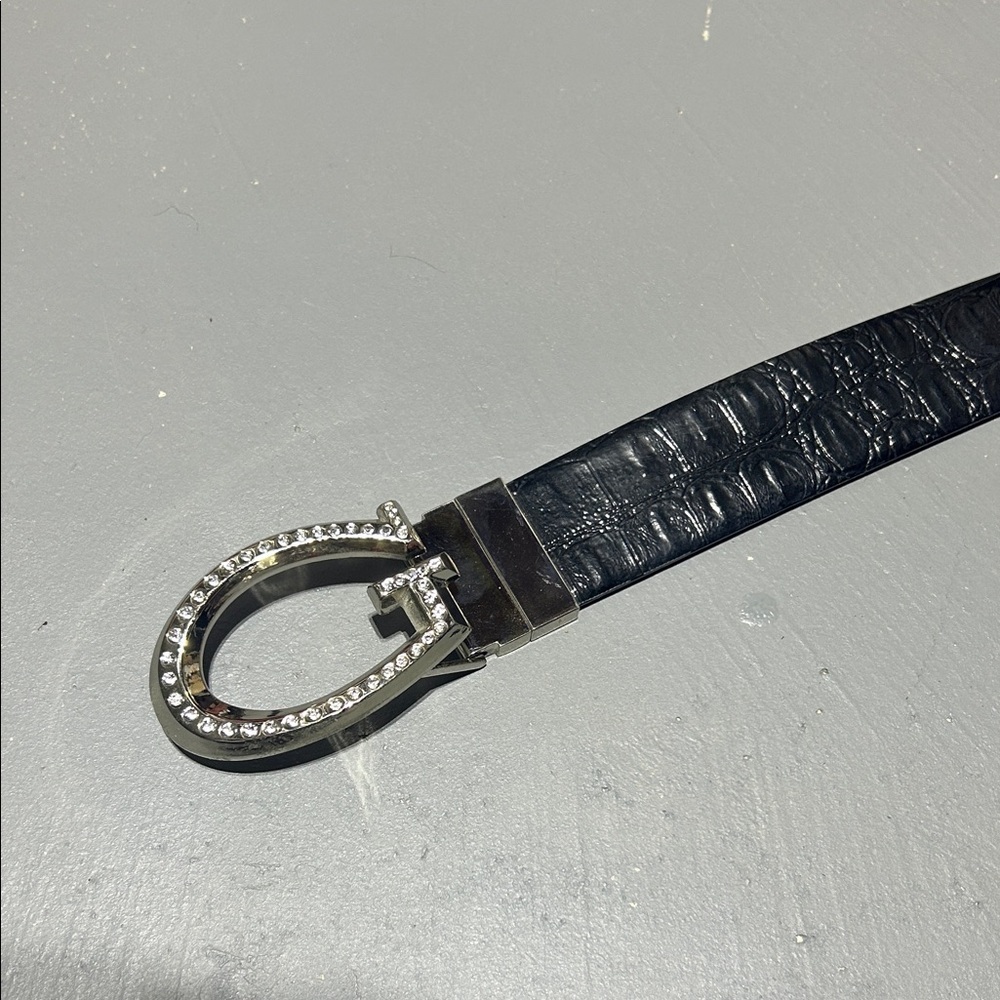Guess Belt - Picture 3 of 10